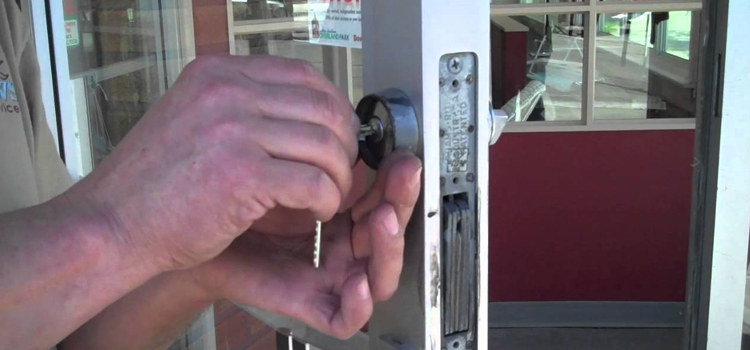 commercial door lock repair Santa Fe Springs